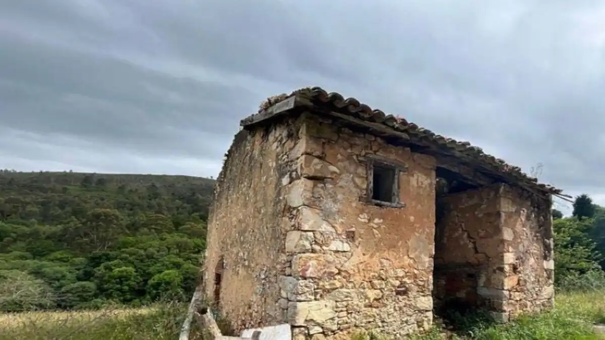 Vista exterior de Residencial en venda en Caso