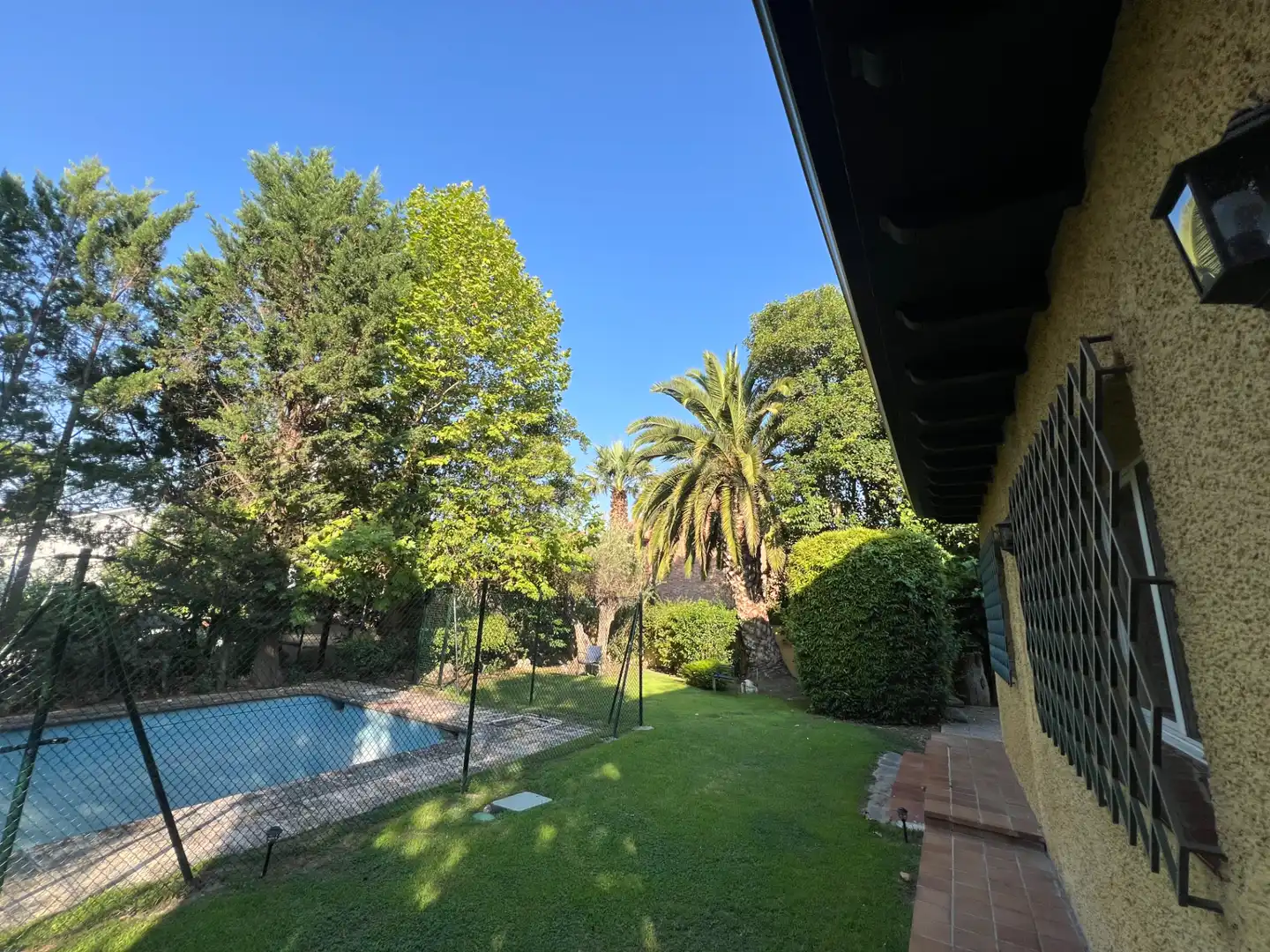 Jardí de Casa o xalet per a compartir en Madrid amb Aire condicionat, Calefacció i Jardí privat