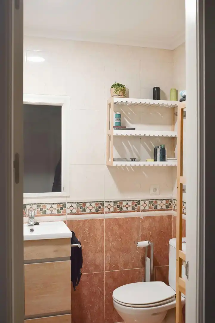 Baño de Apartamento en venta en San Andrés del Rabanedo con Calefacción