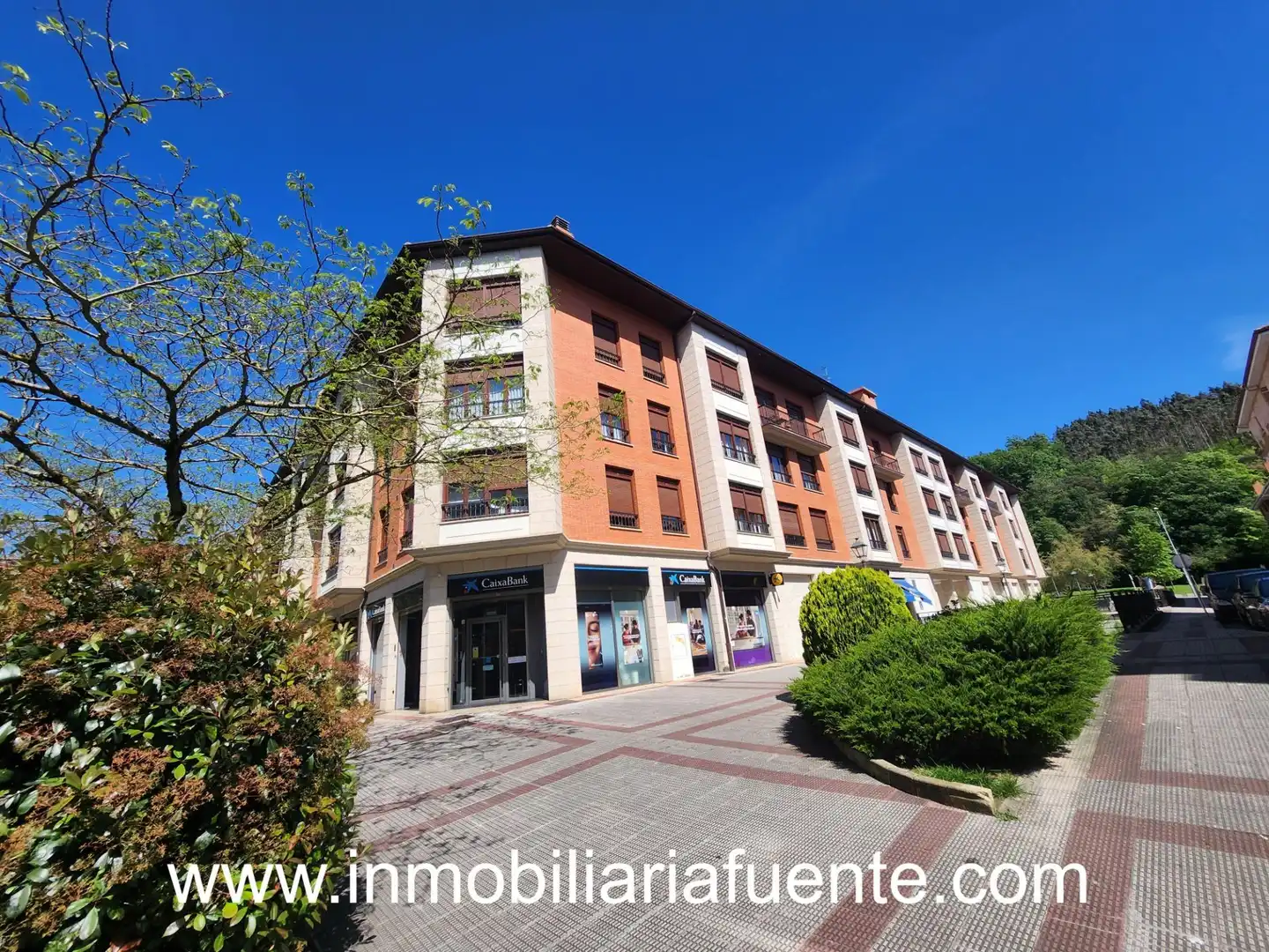 Parcheggio in vendita a Zalla