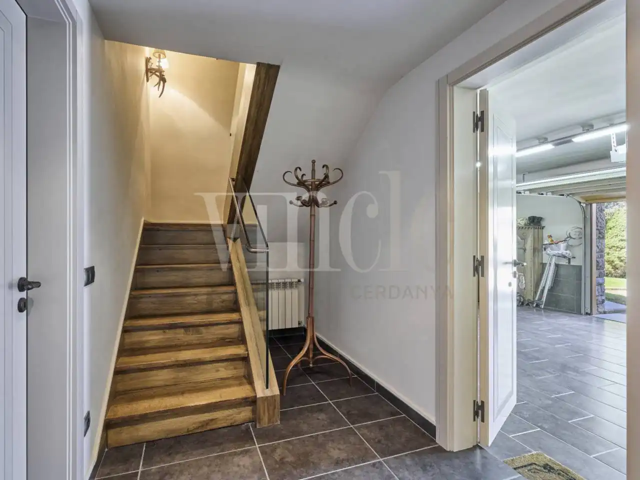 Houses for sale in Alp  with Heating and Parquet flooring