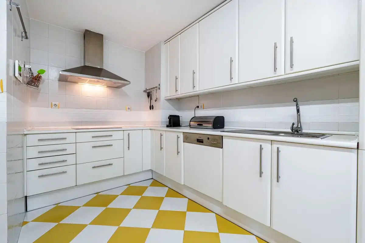 Maison mitoyenne avec terrasse à vendre à Calle de la Bahía de Santander, imagen 9