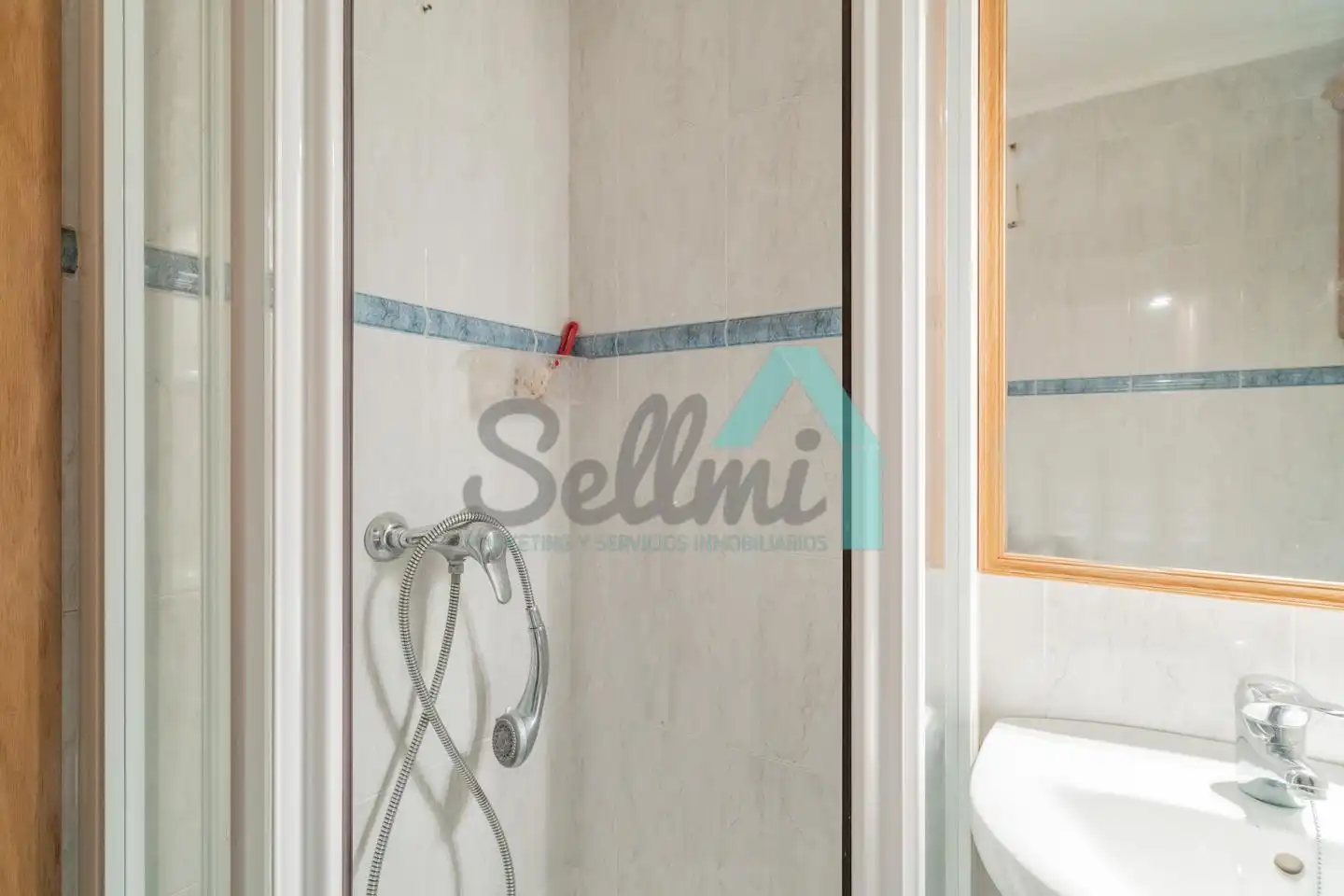 Badezimmer von Wohnung zur untervermieten in Oviedo  mit Heizung, Möbliert und Internet