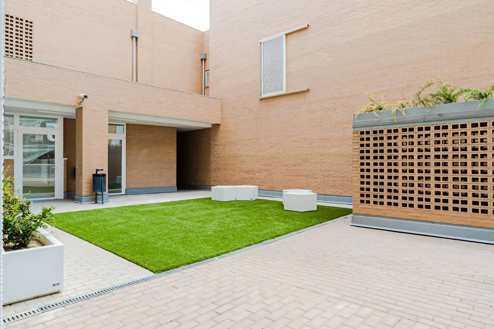 Terrasse von Wohnung zur Miete in Móstoles mit Abstellraum