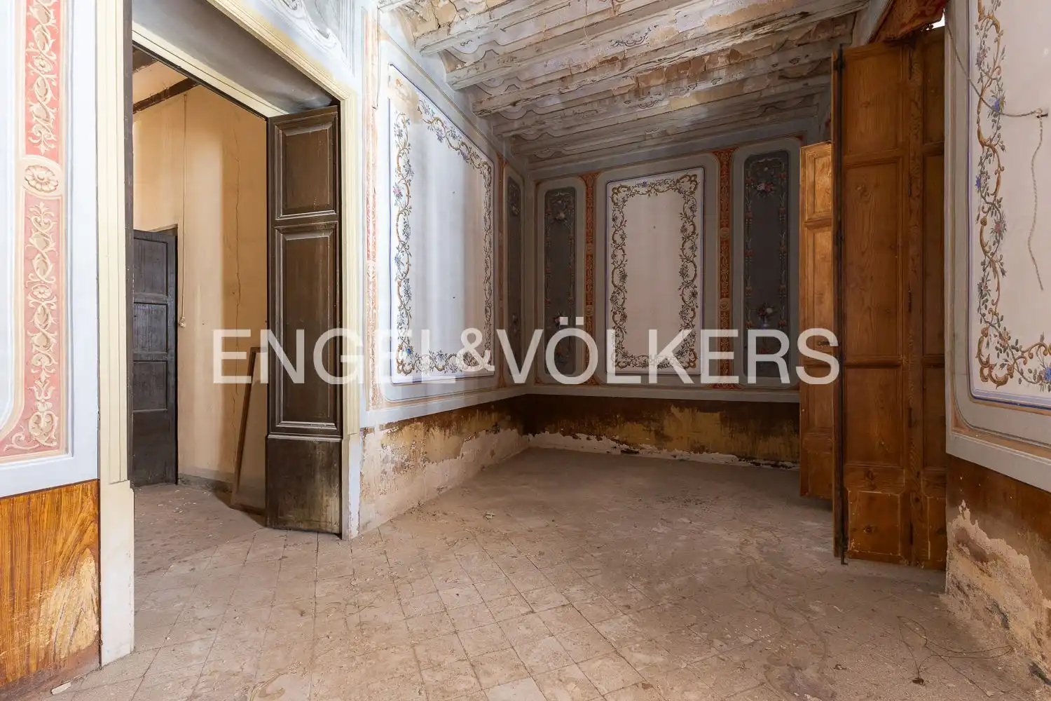 Houses for sale in Sueca  with Heating, Terrace and Balcony