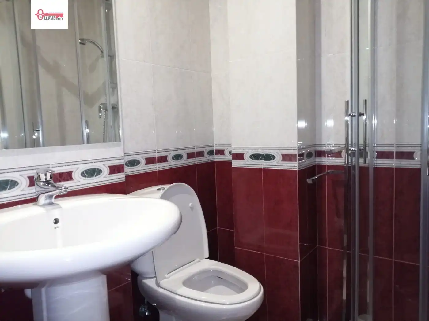 Badezimmer von Wohnungen zur Miete in Burgos mit Heizung, Parkett und Terrasse