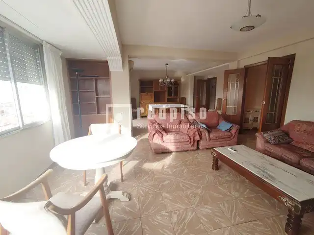 Piso con ascensor en venta en Centro