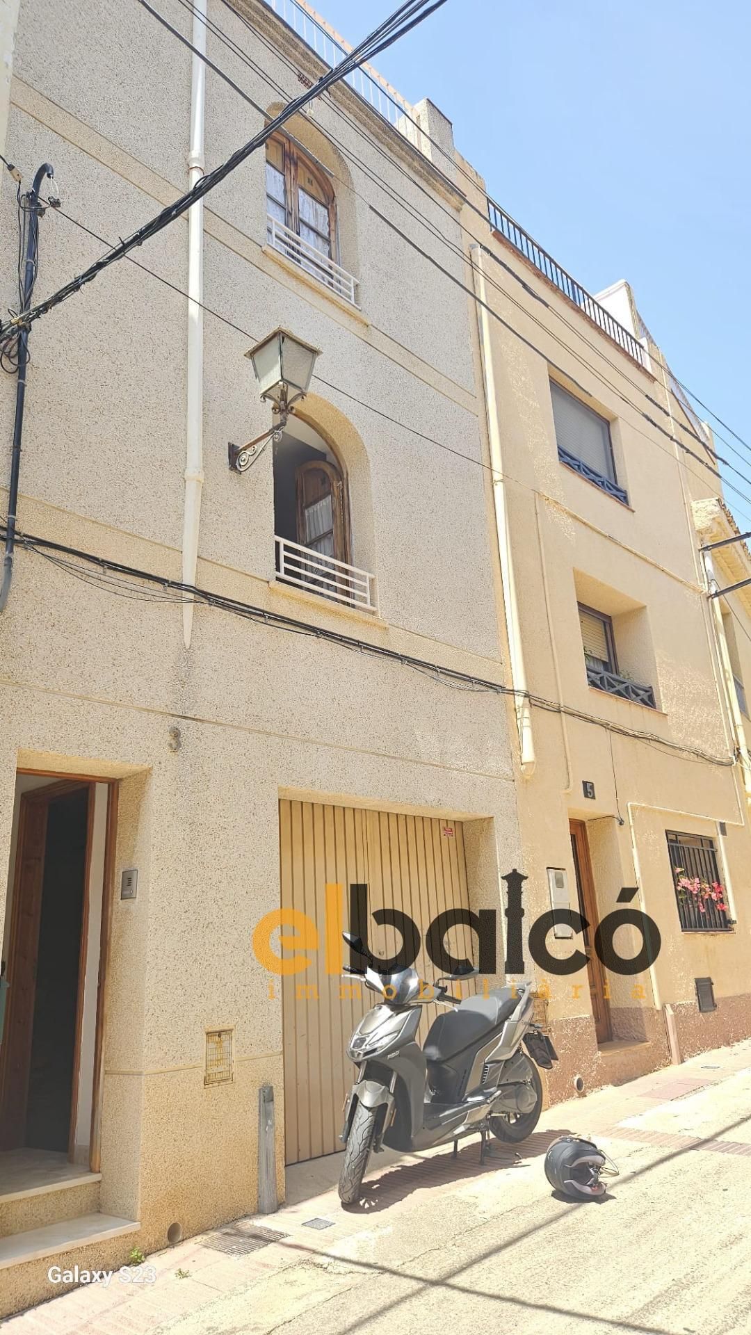 Vista exterior de Casa o xalet en venda en Roda de Berà amb Aire condicionat, Terrassa i Traster