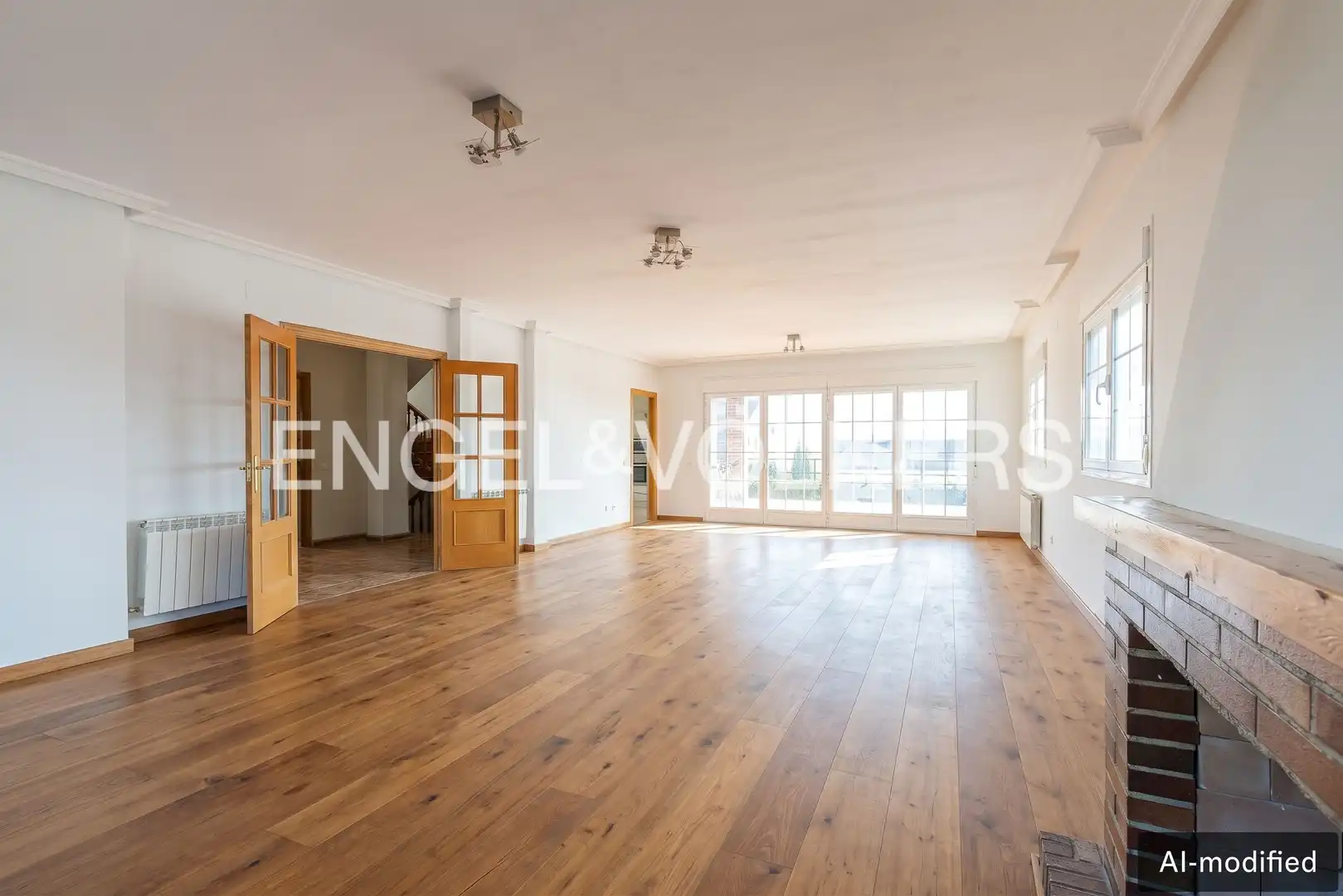 Casa con piscina en venta en Urbanizaciones, imagen 3