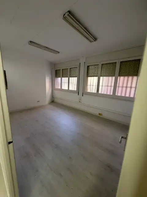 Business premises to rent in Centre, imagen 3