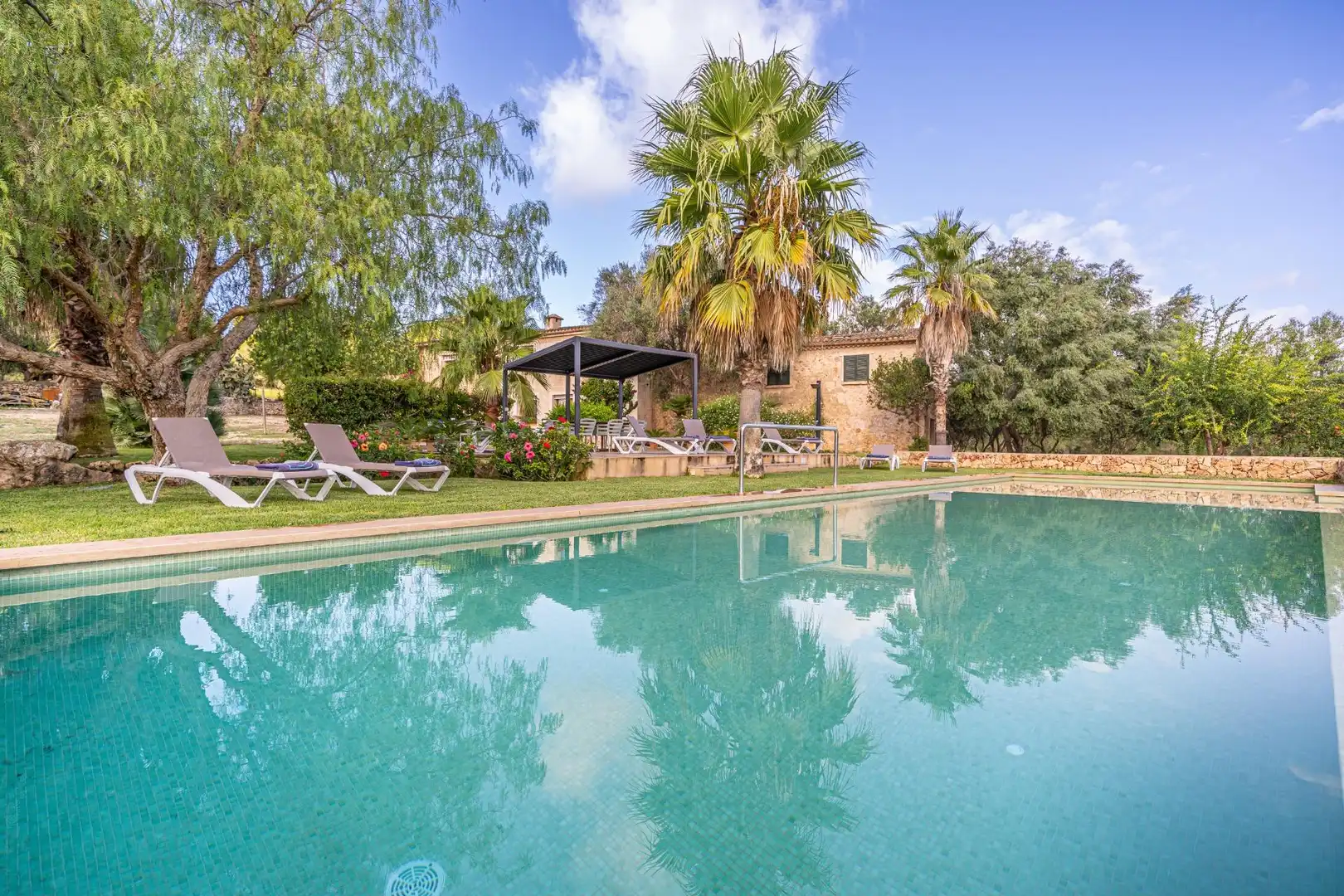 Swimming pool of Country homes for sale in Manacor  with Air Conditioner, Heating and Private garden