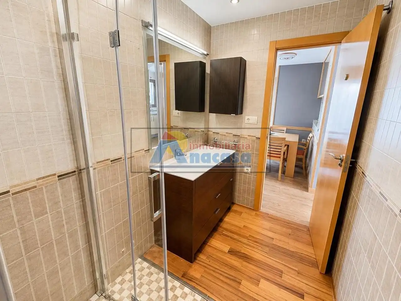 Badezimmer von Dachboden zum Verkauf in Oliva mit Klimaanlage, Terrasse und Möbliert