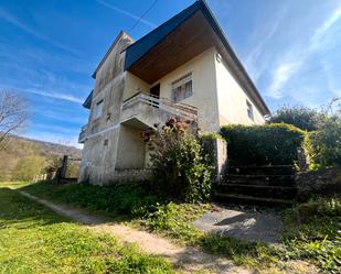 Vista exterior de Casa o xalet en venda en Leiro amb Balcó