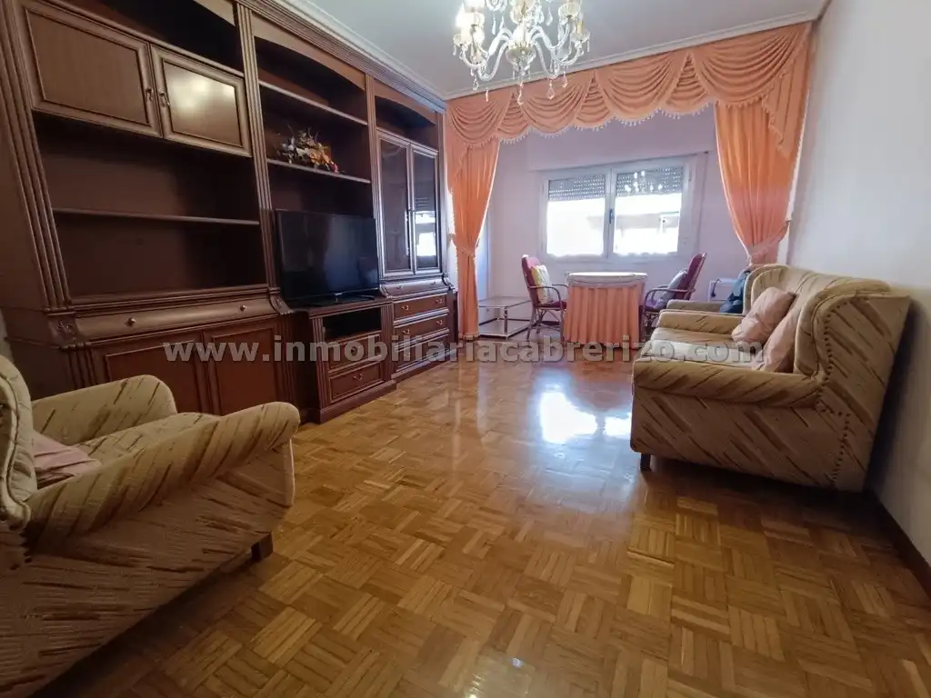 Living room of Flat for rent in  Logroño  with Heating, Parquet flooring and Terrace