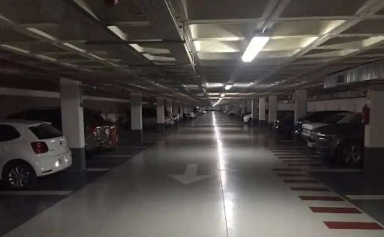 Einzelparkplatz mit Aufzug zum Verkauf in Avenida José Martinez González, imagen 2