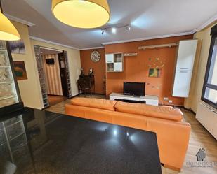 Sala d'estar de Pis en venda en Castrillón amb Calefacció, Traster i Moblat