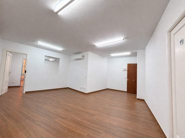 Office space to rent in Casco Antiguo
