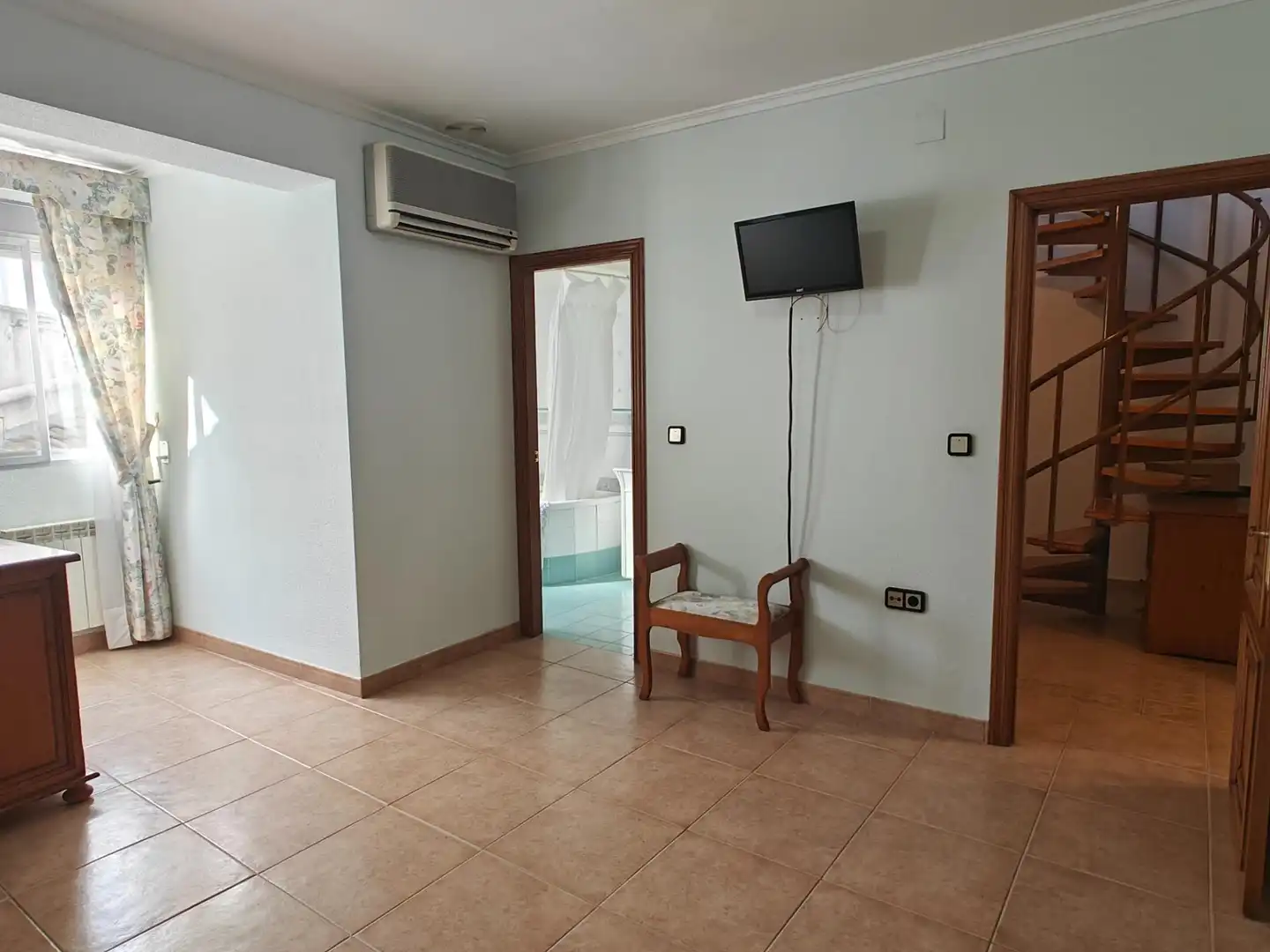 Sala d'estar de Casa o xalet en venda en Buñol amb Aire condicionat, Calefacció i Terrassa