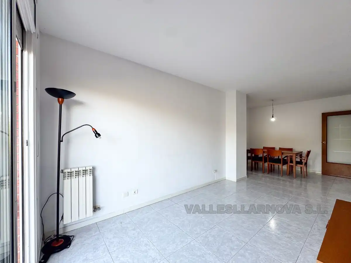 Vista exterior de Pis en venda en Mollet del Vallès amb Calefacció, Jardí privat i Piscina comunitària