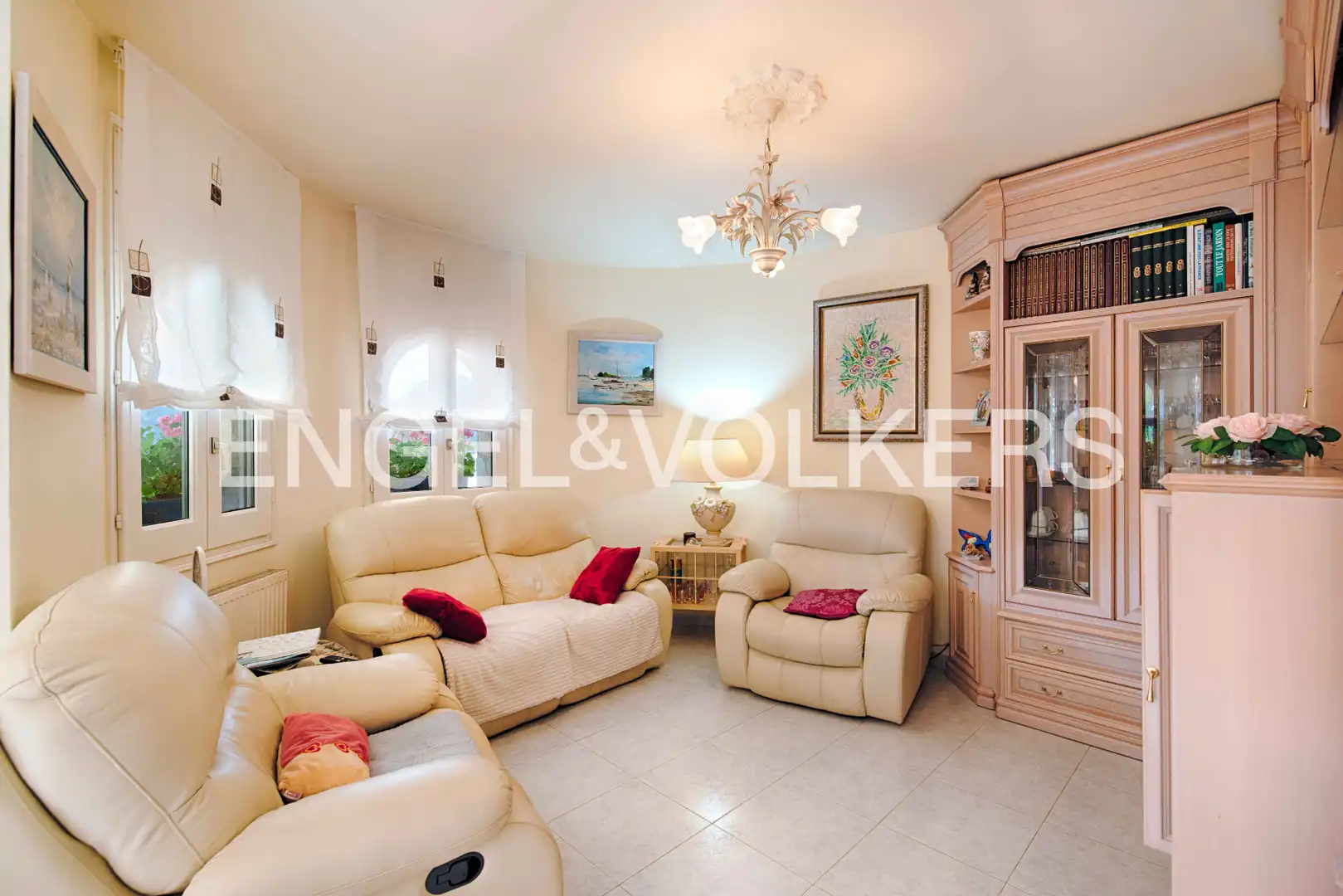 Casa con piscina en venta en Carrer de Sant Morí, imagen 10