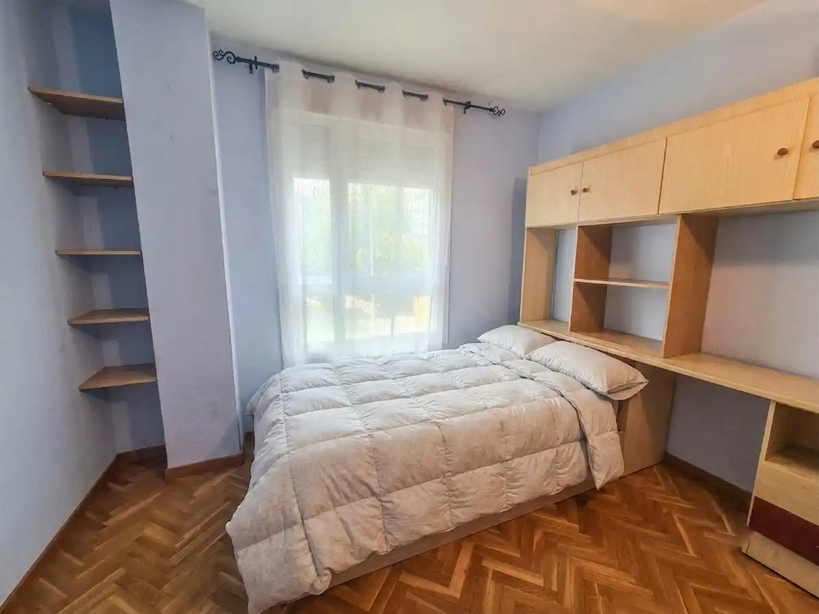 Bedroom of Flat for sale in Fuenlabrada  with Air Conditioner, Heating and Parquet flooring