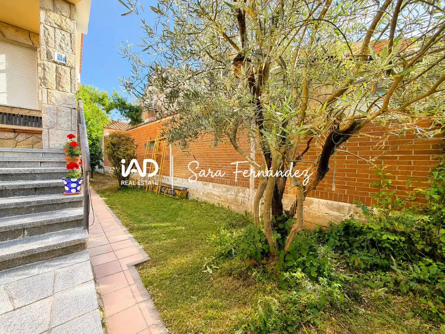 Jardí de Casa o xalet en venda en Sariegos amb Calefacció
