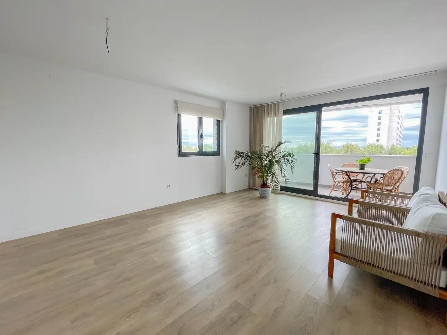 Living room of Flat for sale in Valencia  with Air Conditioner, Heating and Private garden