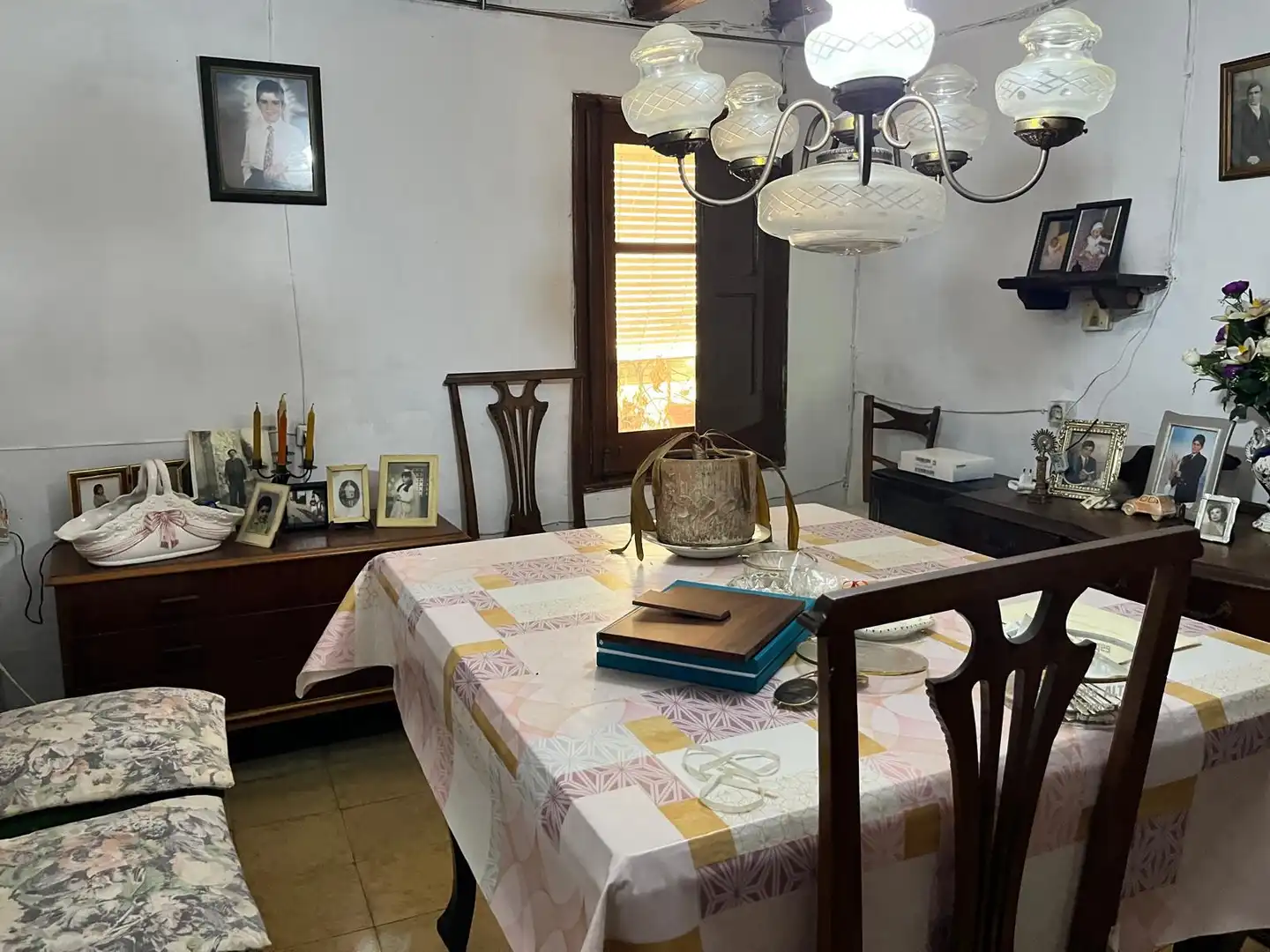 Esszimmer von Einfamilien-Reihenhaus zum Verkauf in Castillazuelo mit Heizung