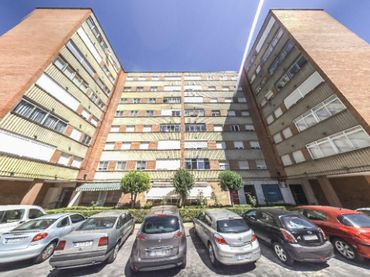Flat with lift for sale in Calle Doce de Octubre 18