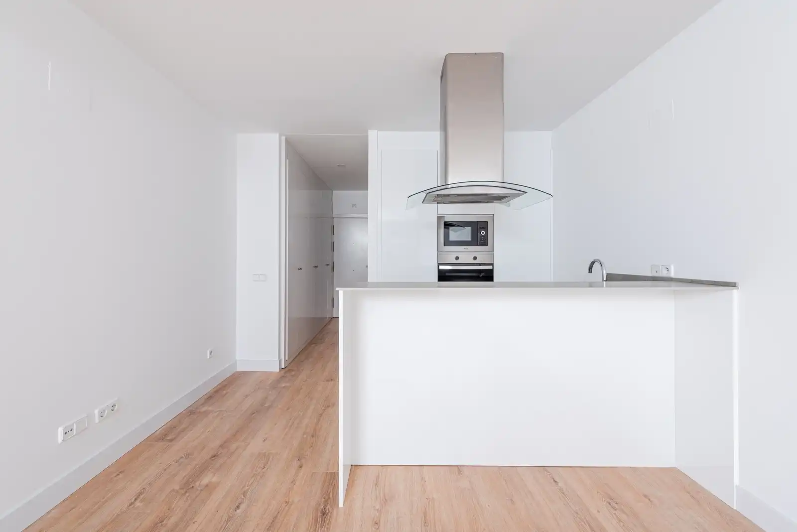 Cocina de Estudio en venta en Madrid con Aire acondicionado, Terraza y Trastero