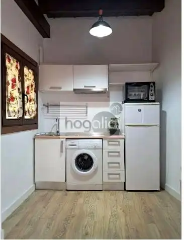 Study for rent in Feria