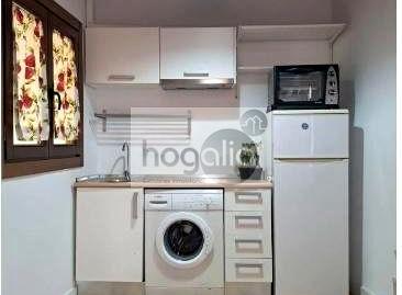 Photo 2 of Study to rent in Feria, Sevilla