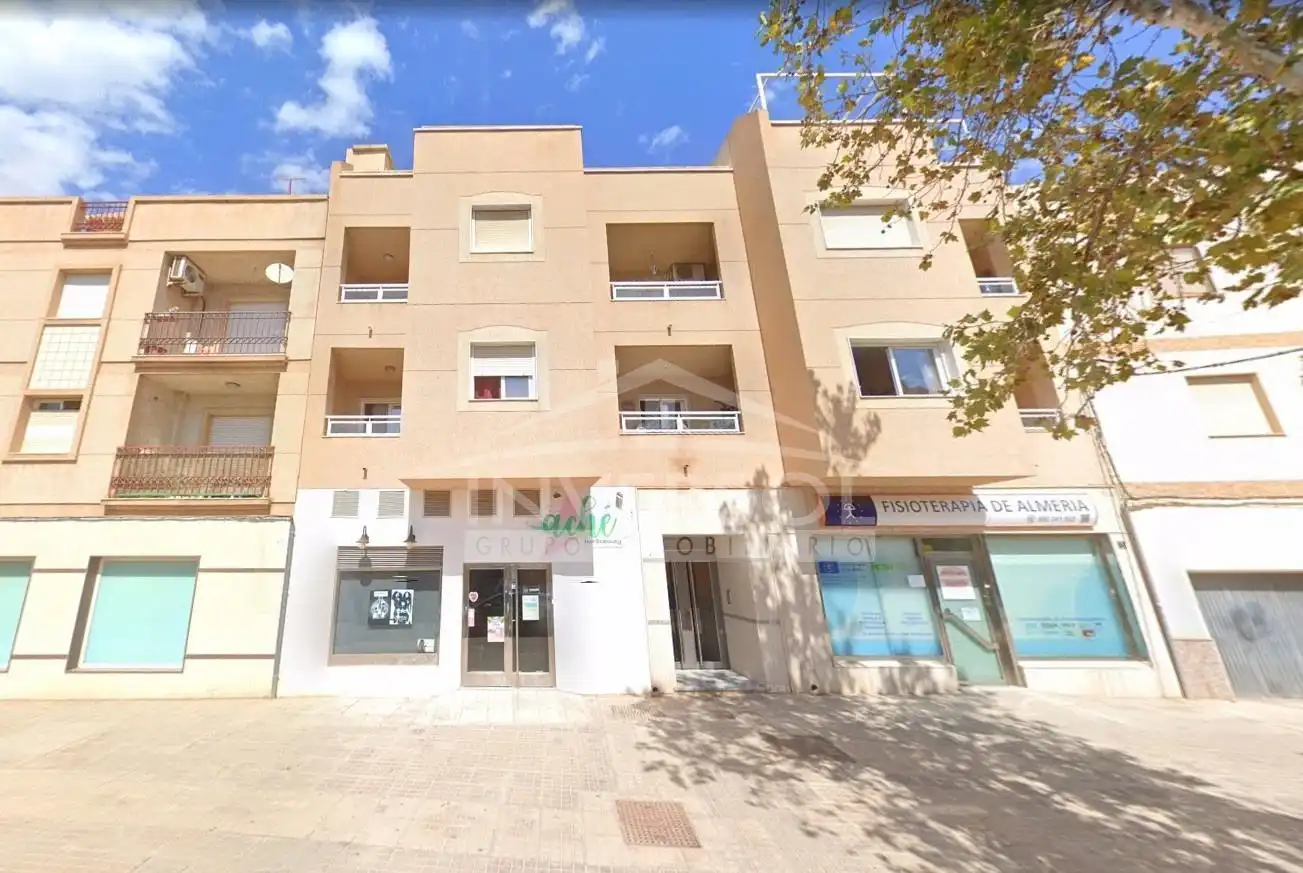 Vista exterior de Piso en venta en El Ejido