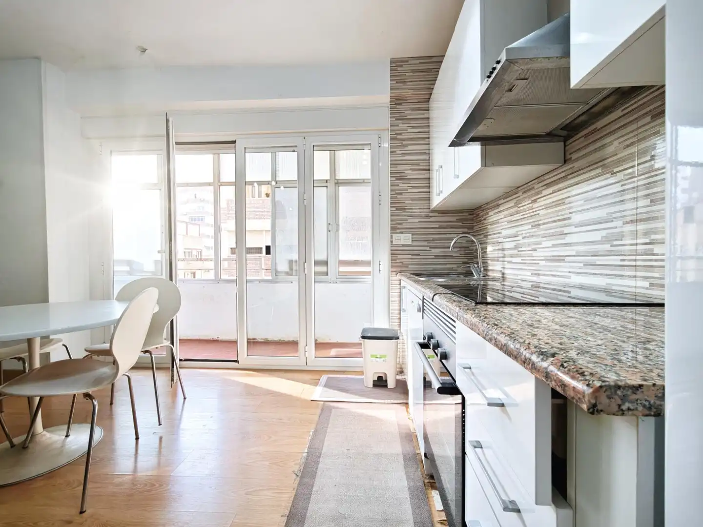 Cocina de Estudio en venta en Almería con Aire acondicionado, Calefacción y Terraza