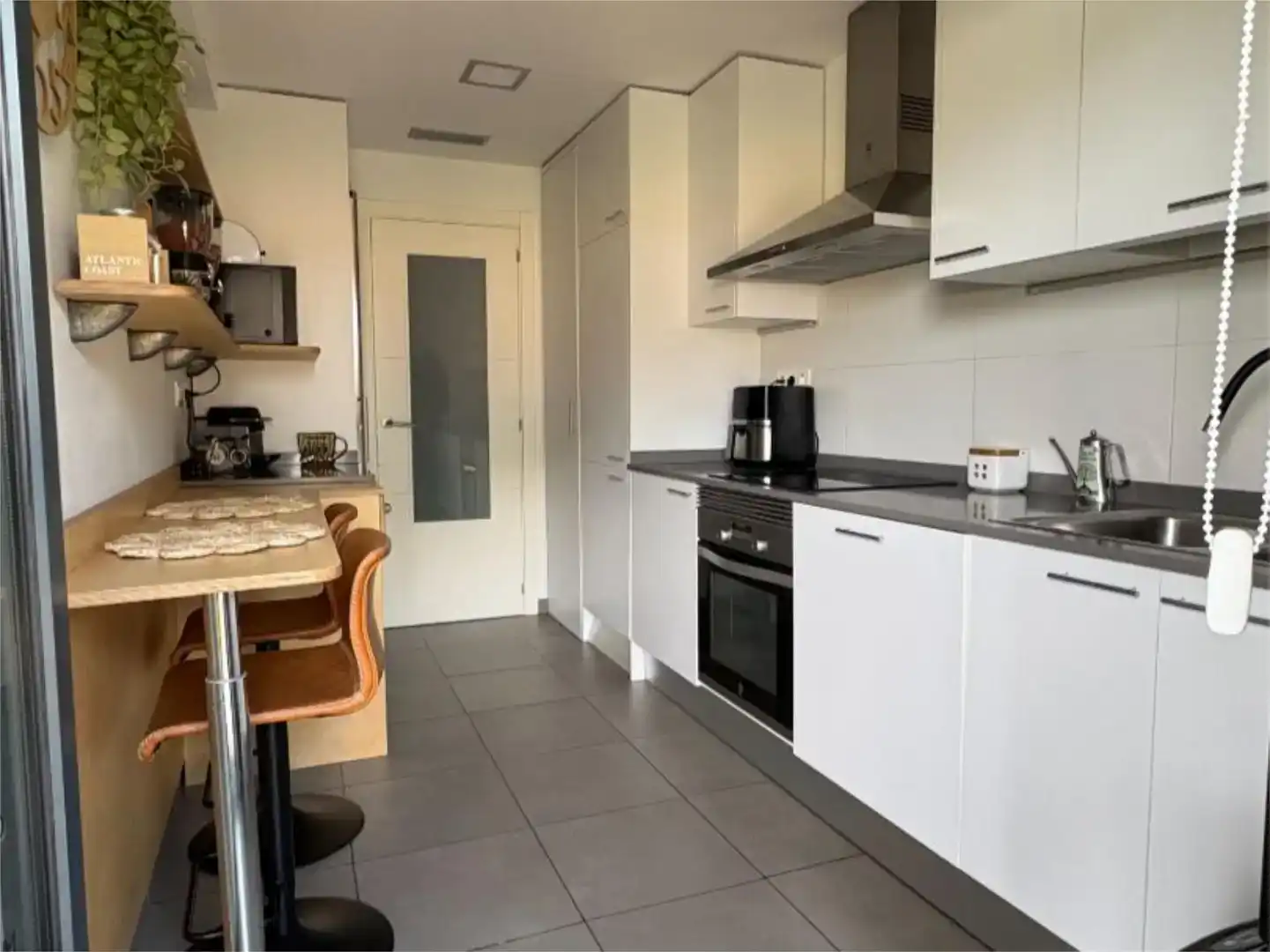 Kitchen of Flat for sale in Sabadell  with Air Conditioner and Swimming Pool