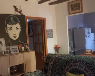 Wohnzimmer von Country house zum verkauf in Masllorenç mit Terrasse