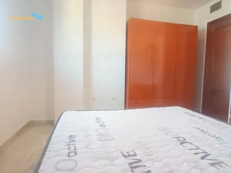 Dormitori de Apartament de lloguer en Badajoz amb Aire condicionat, Calefacció i Jardí privat