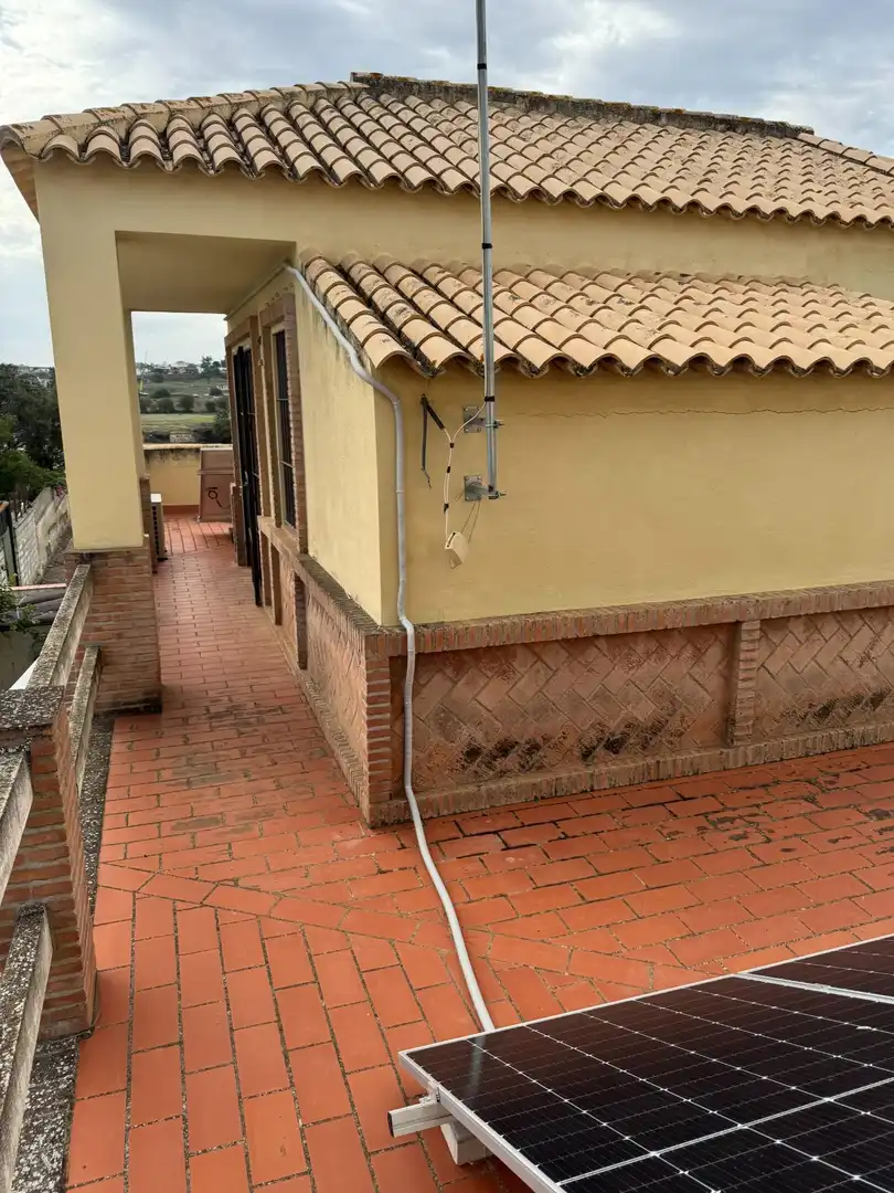 Terrassa de Casa o xalet en venda en Villanueva del Río y Minas amb Aire condicionat, Jardí privat i Terrassa