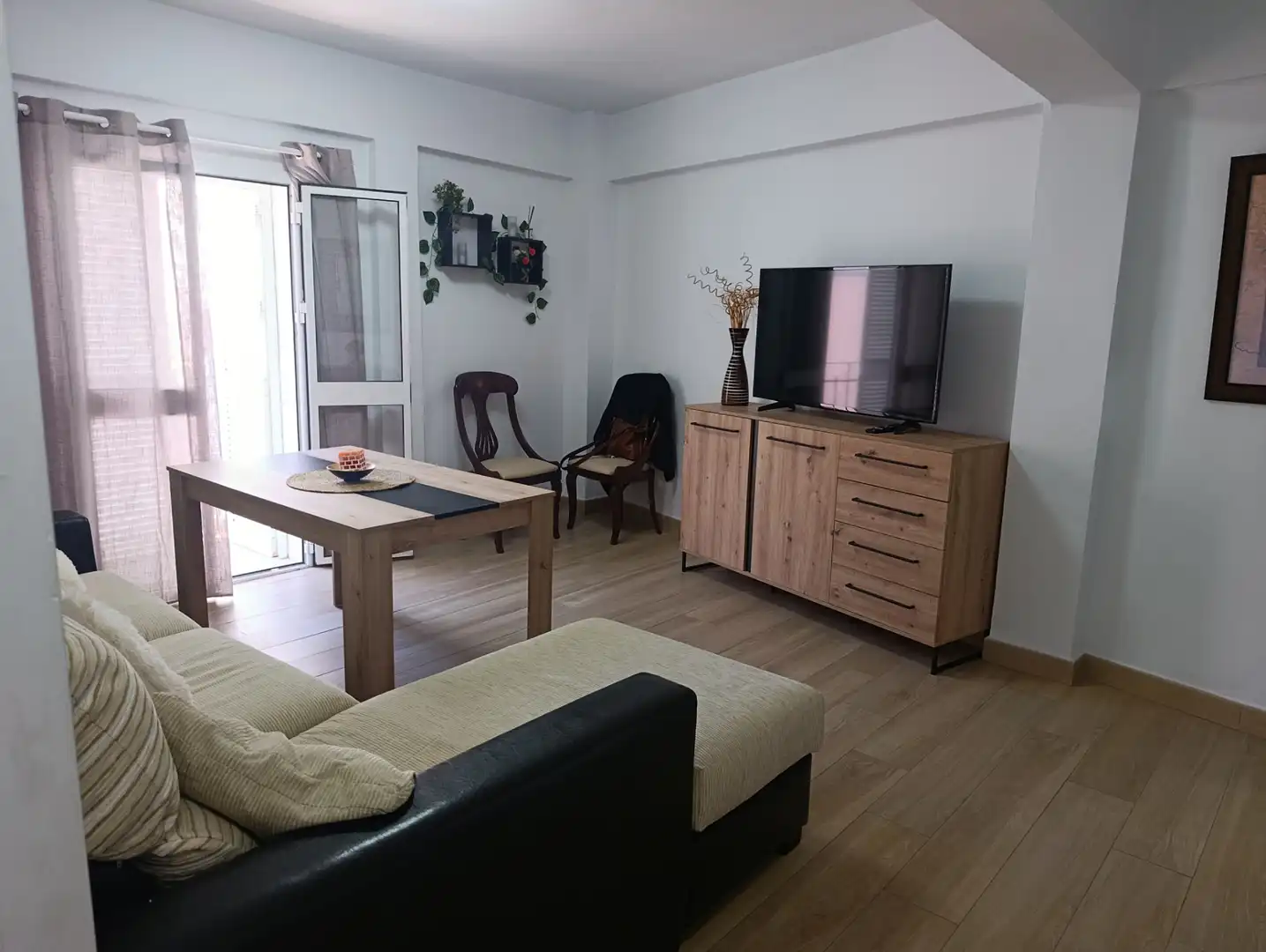 Sala de estar de Piso de alquiler en Dos Hermanas con Aire acondicionado, Trastero y Amueblado