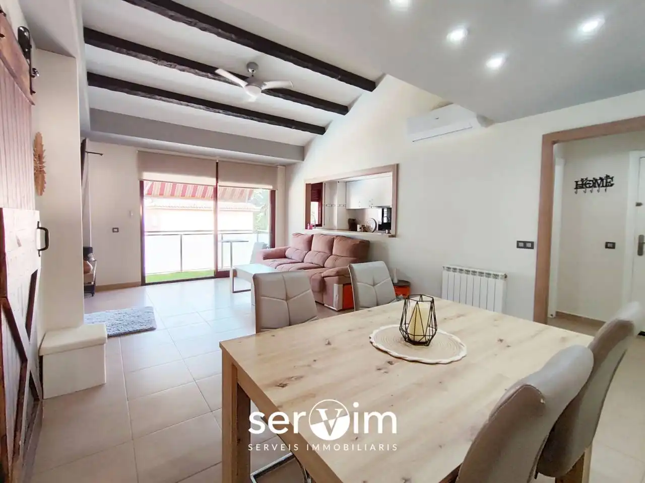 Sala de estar de Piso en venta en Santa Cristina d'Aro con Calefacción, Terraza y Trastero