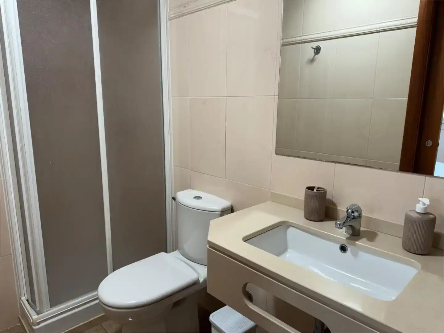Badezimmer von Wohnung zur Miete in Cabanes mit Möbliert