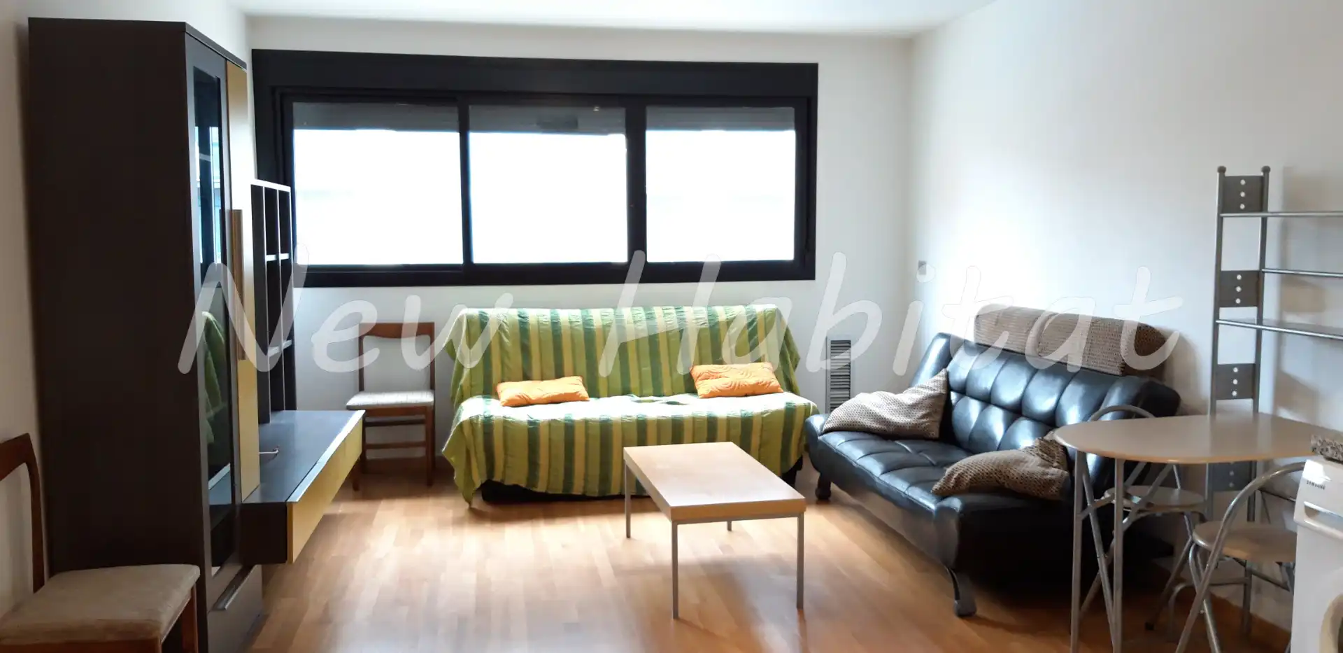 Sala de estar de Piso en venta en Castellón de la Plana / Castelló de la Plana con Aire acondicionado, Trastero y Piscina comunitaria