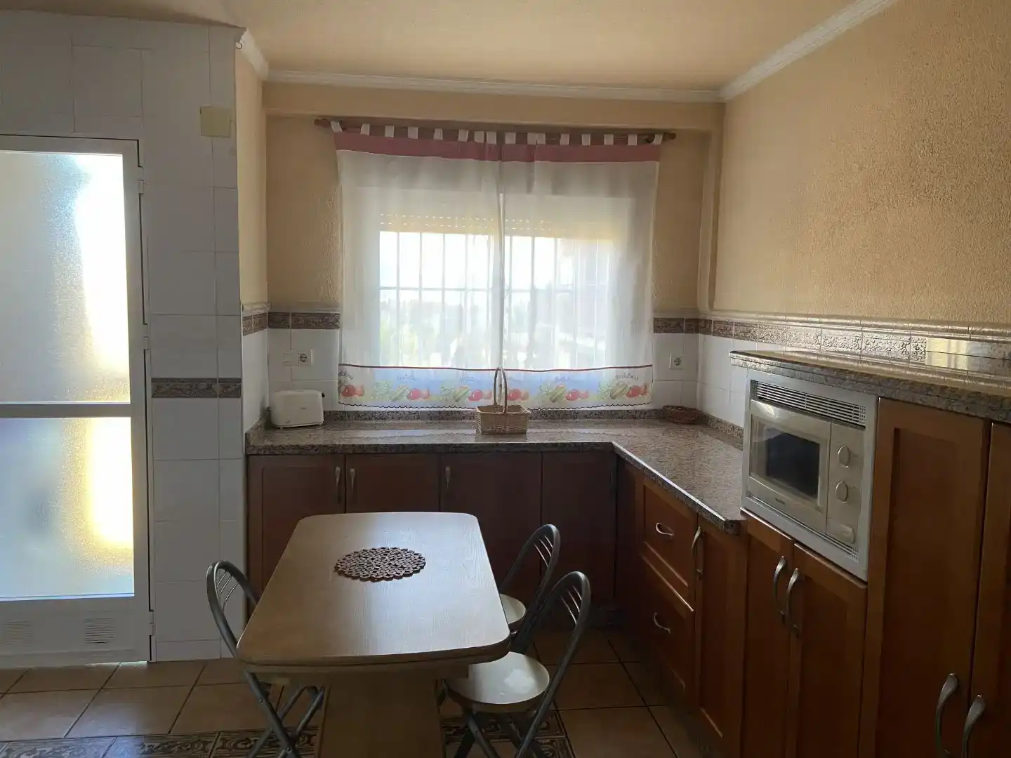 Cocina de Piso en venta en  Granada Capital con Aire acondicionado, Terraza y Balcón