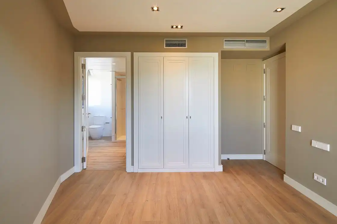 Schlafzimmer von Wohnung zur Miete in Sant Joan Despí mit Klimaanlage, Heizung und Privatgarten