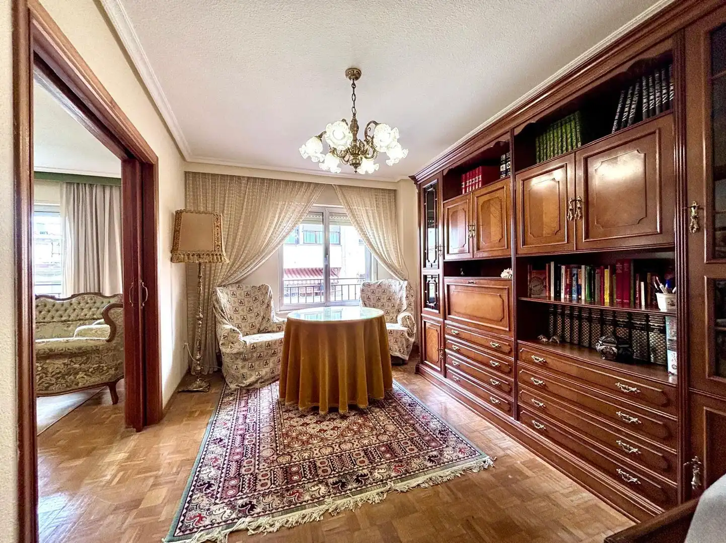 Sala de estar de Piso en venta en Salamanca con Calefacción, Parquet y Amueblado