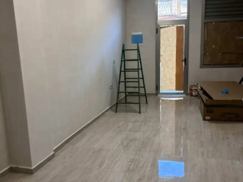 Local de alquiler en La Unión con Aire acondicionado