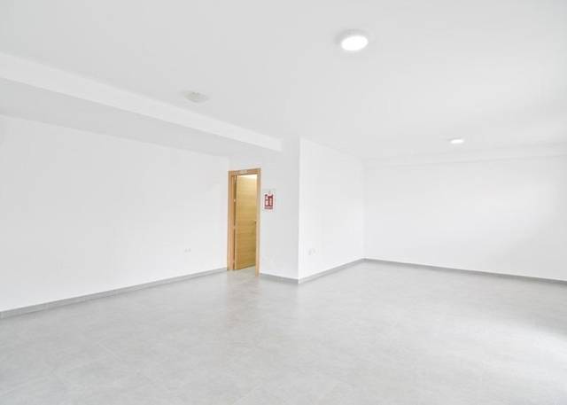 Local comercial en Venta en Playa de Granada