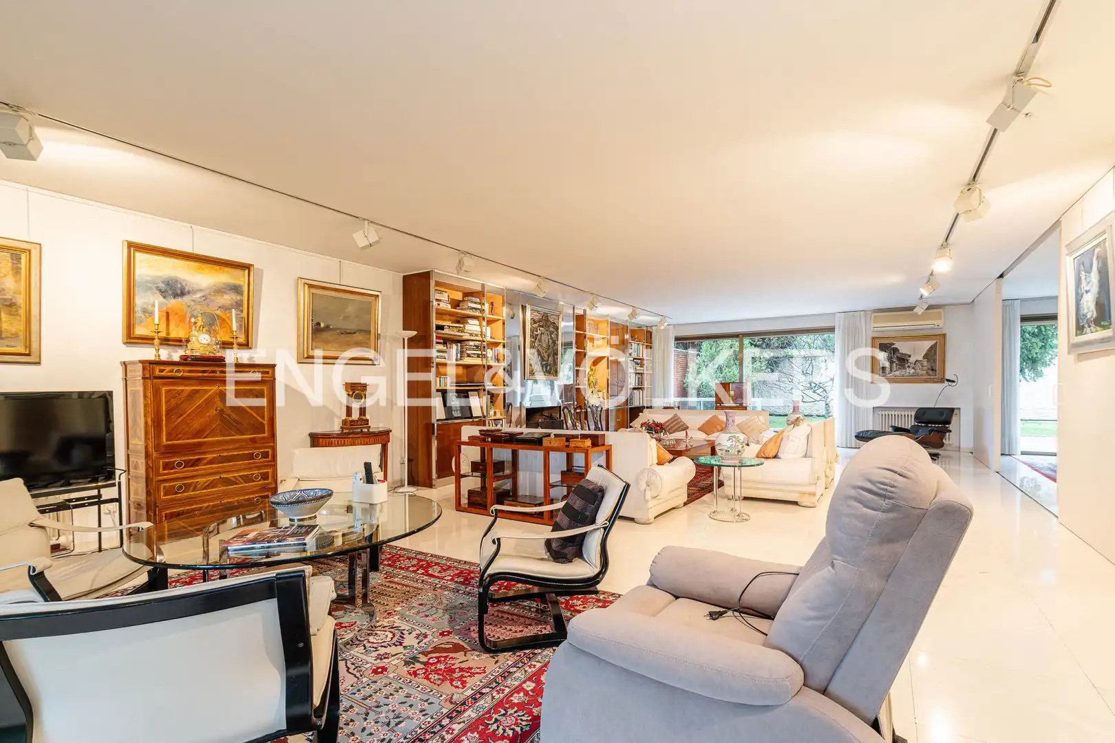 Sala de estar de Casa o chalet en venta en Madrid con Aire acondicionado, Calefacción y Jardín privado