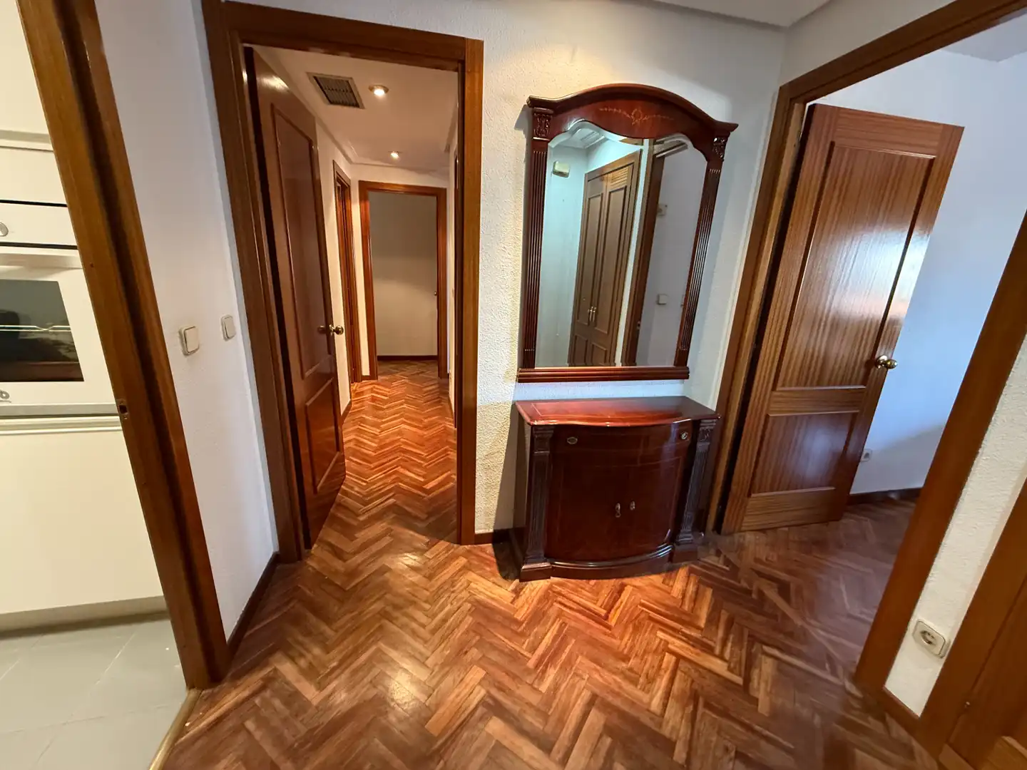 Wohnung zum Verkauf in Alcorcón mit Heizung, Privatgarten und Möbliert