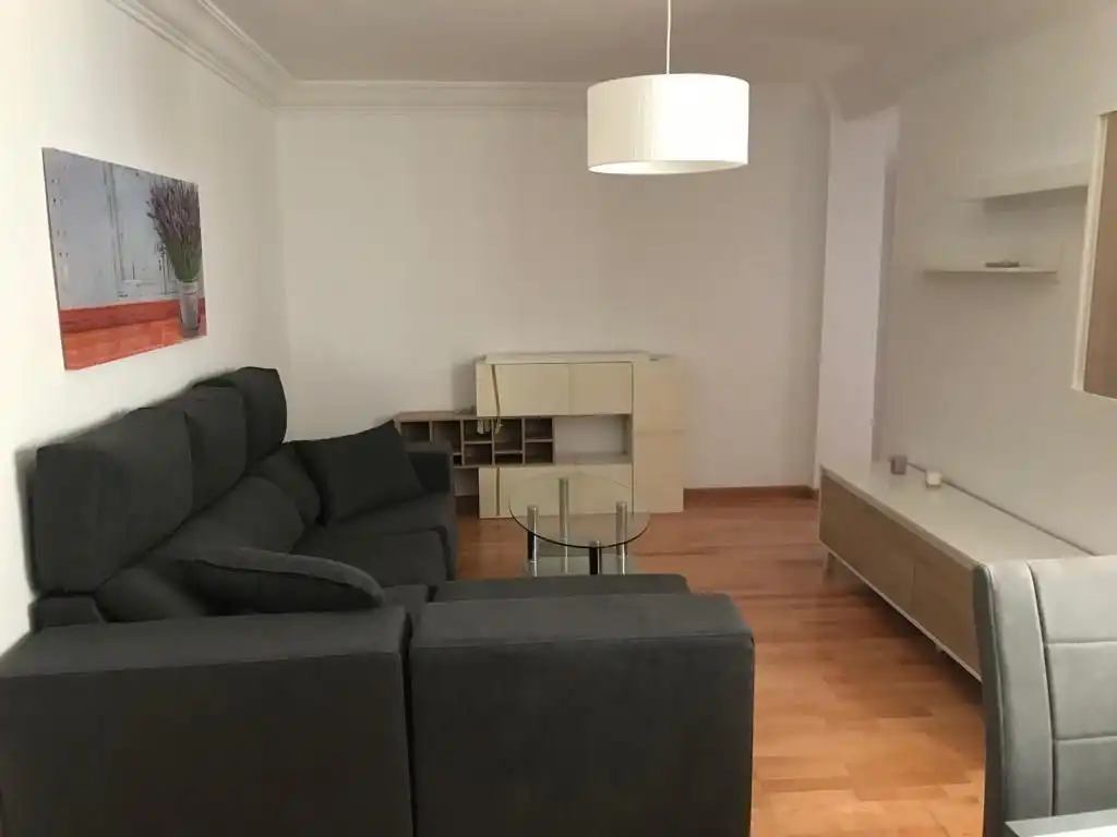 Flat for rent in Carrer de Pere Cabanes, 56, Torrefiel
